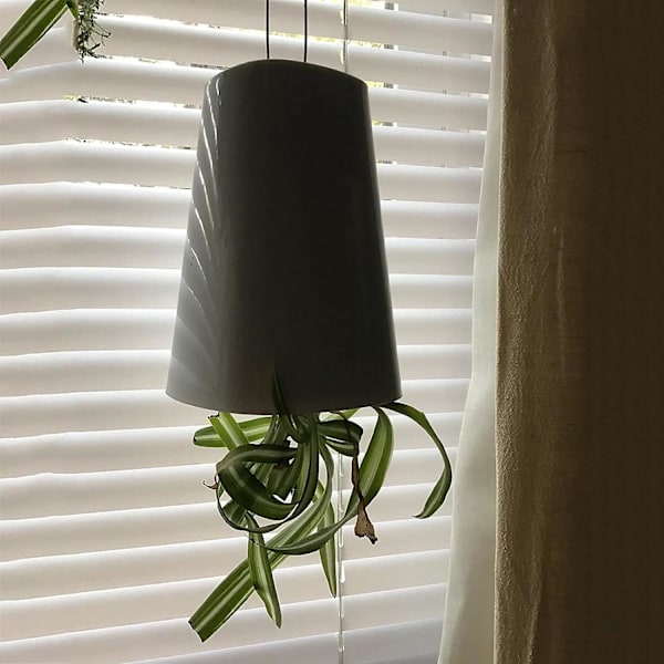 Opp ned blomsterpotte, Sky Planter, Sky Hanging Watering Flower Pot, Plantepotte med vannlagring Dekorasjon for hage balkong hjem (svart)