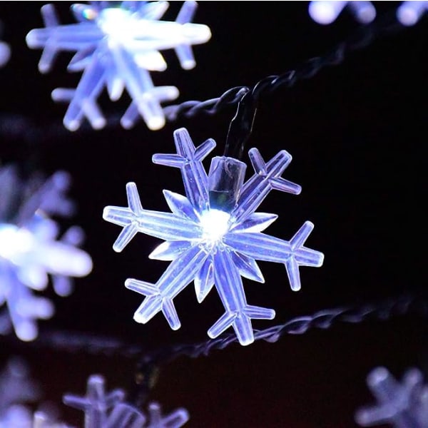 Solar Julelys Snowflake Lights 50 LED 8 Modi Cool White Fairy String Lights Snowflake dekorasjoner for utendørs hage Feriefest Patio Yar