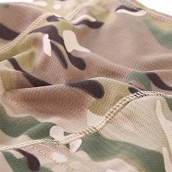 Fugtabsorberende Camouflage Balaclava Hat til Udendørs Sport, Vandreture og Cykling - Solbeskyttelse og Komfortabel Hovedbeklædning