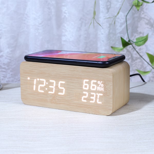 Trådlös digital väckarklocka i trä med trådlös laddning, 3 larm LED-display, ljudkontroll och snooze-funktion för sovrum, sängbord, kontor (svart)