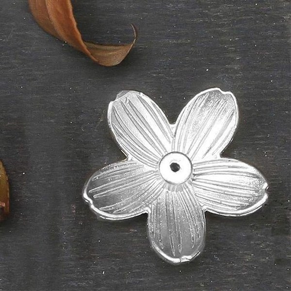 4 kpl Mini-messinki-tuoksupolttimen pidikkeitä, 2 kultaa 2 hopeaa Sakura-kukkakuvioisia tikku-tuoksupolttimen pidikkeitä, tuhkan kerääjäalusta meditaatioon