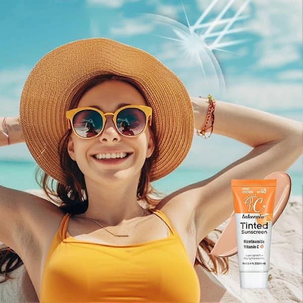 Lakerain Värillinen C-vitamiini aurinkovoide Spf40+