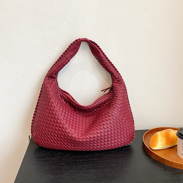 Kvinners vevde veske Multi-Purpose Underarm Skulder Bag Bærbar Veske Rød Rød