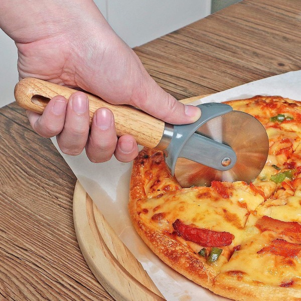Pizzakutter, Pizzahjul med Trähandtag och Livsmedelssäkert Rostfritt Stål, Lätt, 21 cm