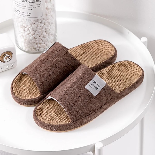 Andningsbara linnestofflor för män och kvinnor, halkfria mjuka hemmtofflor för sommaren brown 10-10.5