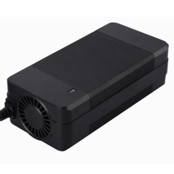 67,2v 2a Lithium Batterilader til Elcykel 16s 60v Lithium Ion Batteripakke Unicycle Opladning