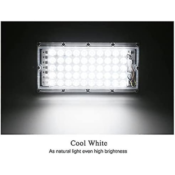 4 Pack Ultra Bright Ip66 vedenpitävä ulkona oleva LED-valot pihalle, autotalliin, urheilukentälle (50w)