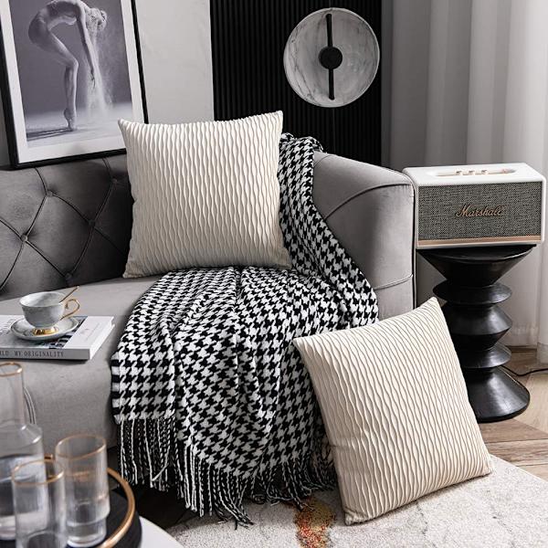 Elfenbensvita Soffa Kuddfodral: 2-pack 18x18 tum Original Randig Sammet Kvadratiska Kuddfodral för lantlig Heminredning