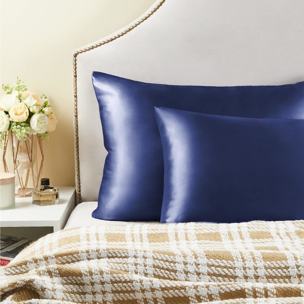 Satin putetrekk for hår og hud, King putetrekk sett med 2 pakker, supermyk silkeblå putetrekk med konvoluttlukking (20x40 tommer)