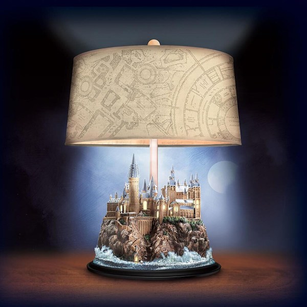 Bradford Exchange Harry Potter Tylypahkan Linna Valoisa Veistos Pöytälamppu