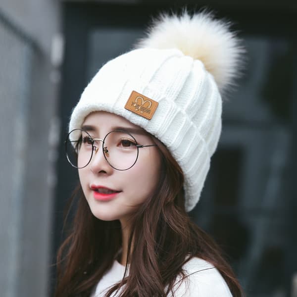 Lue Dame Vinter Koreansk Stil Strikket Høst og Vinter Ullue Pullover Hold Varmen Øreklaffer Hodeomsluttende Student Casual Allsidig Beige