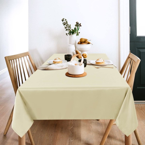 2 stk. beige duker 54 x 78 tommer, rektangulær 4 fots duk - flekkbestandig rynkebestandig vaskbar polyester duker til bord