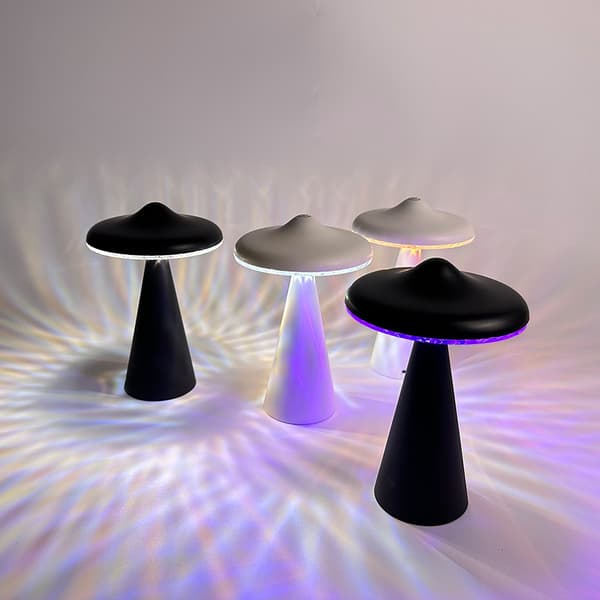 UFO Ambient Nattlys Fjernkontroll Nattlampe White