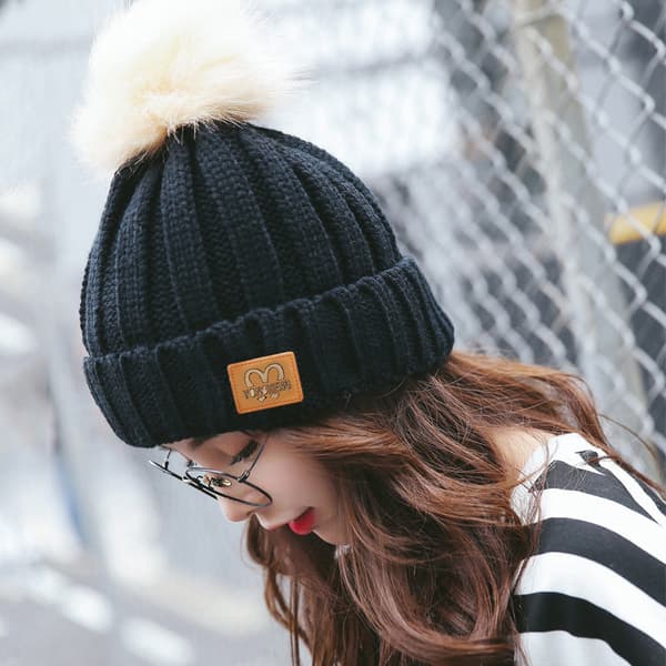 Lue Dame Vinter Koreansk Stil Strikket Høst og Vinter Ullue Pullover Hold Varmen Øreklaffer Hodeomsluttende Student Casual Allsidig Black
