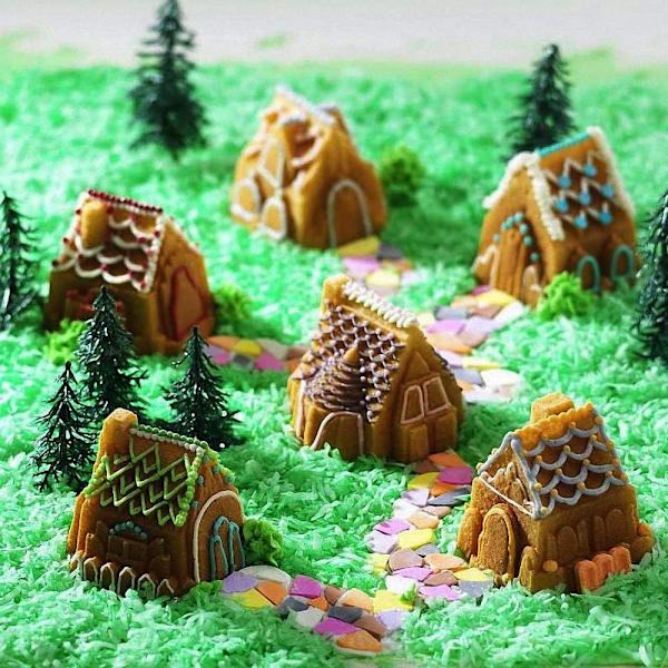 2 stk. 3D julekagehus silikone bageform, 6 hul hyggelig landsbyhus silikone muffin kage bageform (tilfældig farve)