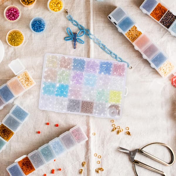 670 stk DIY glaskrystal runde perler sæt med 24-rums organizer, assorterede solide tofarvede afstandsstykker