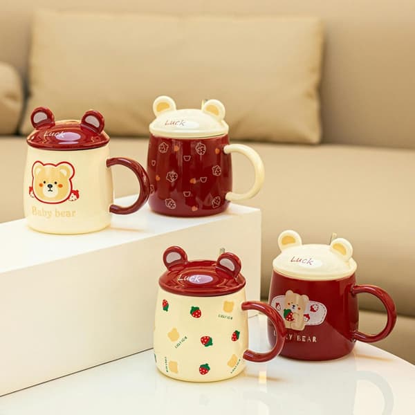 Creative Strawberry Bear Contrast Ceramic Mug Home Office with Lid Cute Bear Coffee Cup - A Cute Bear Holding Strawberries - B