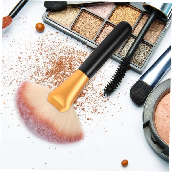 Large Fan-Shaped Brush with Wooden Handle Powder Foundation Brush Cosmetics Makeup Blending Tool