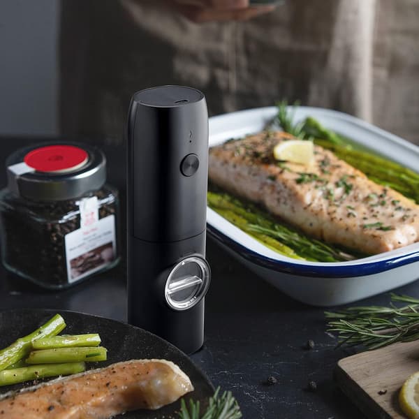 Electric Pepper Grinder, Rechargeable Black Pepper and Sea Salt Mill, Smart Spice Bottle, Kitchenware