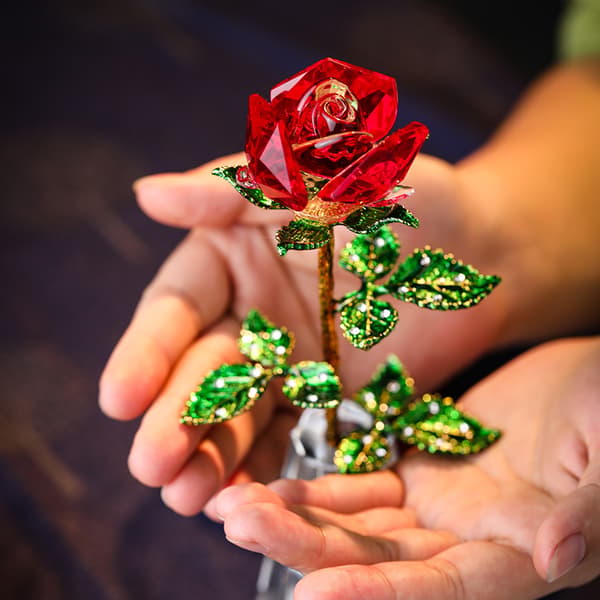 Kristallros Glas Röd Ros Blomma med Gröna Blad Kristall