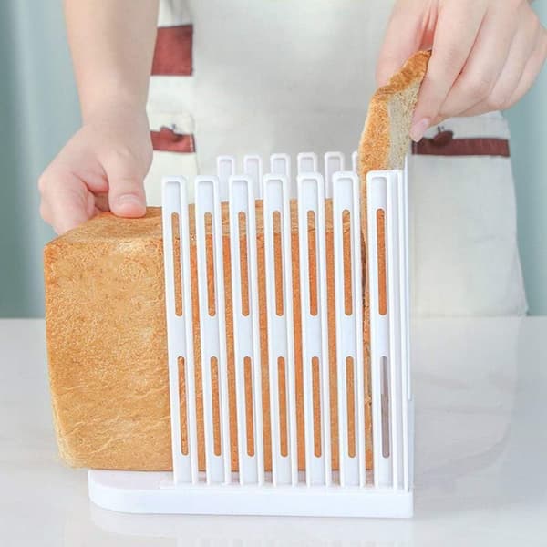 Bread Slicer, Rust Slice, Foldable and with Adjustable Thickness