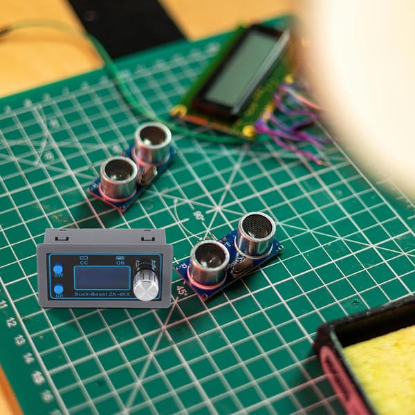 Programmerbar DC Spændingsregulator og Justerbar Strømmodul 35W Høj Konverteringskort til Elektronik DIY Laboratoriebrug