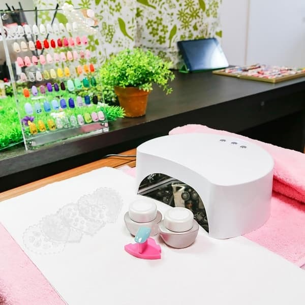 4 stk. blomsterforme i silikone til smykkefremstilling i polymerler og harpiks
