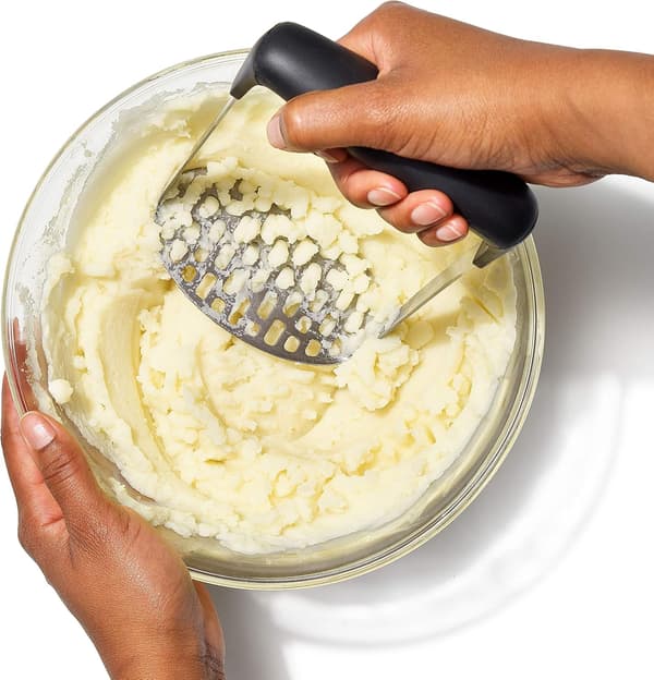 Potatispress i rostfritt stål, slät, svart/silver