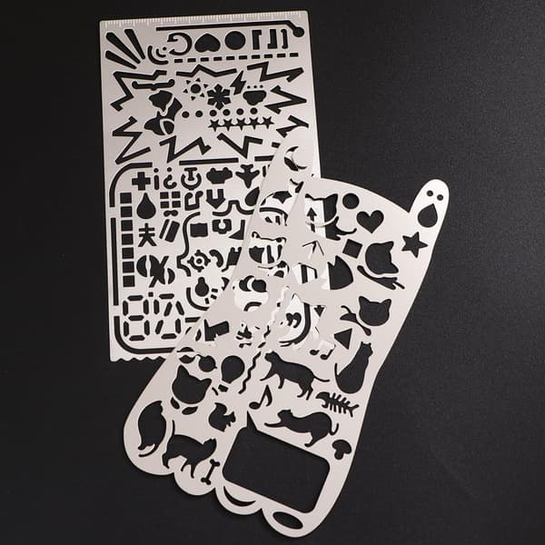2 st metallritmallar med katt- och graffitischabloner, geometrisk design i stål