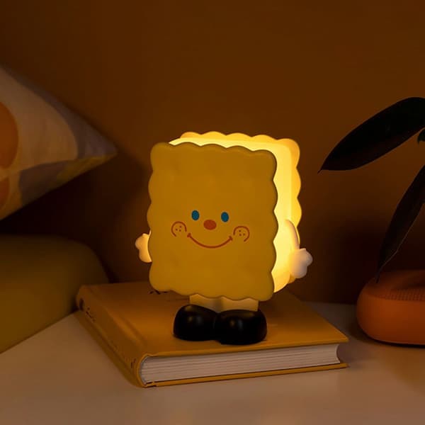 Nattlampe, skrivebordslampe, LED-kjeksdesign, USB-ladefunksjon for hjem KLB