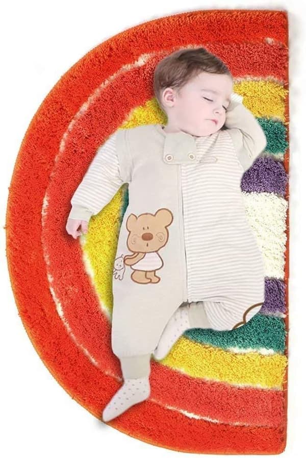 Farget stripete baderomsmatte, halvsirkelformet sklisikker absorberende mikrofiber, egnet