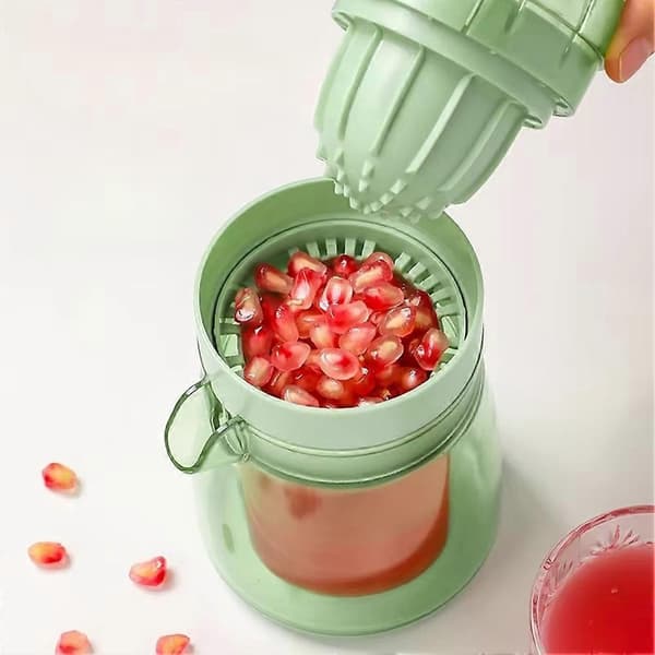 400 ml Manual Pomegranate Juicer - Compact Fruit Press for Oranges & Small Citrus Fruits, Essential Kitchen Tool for Juice