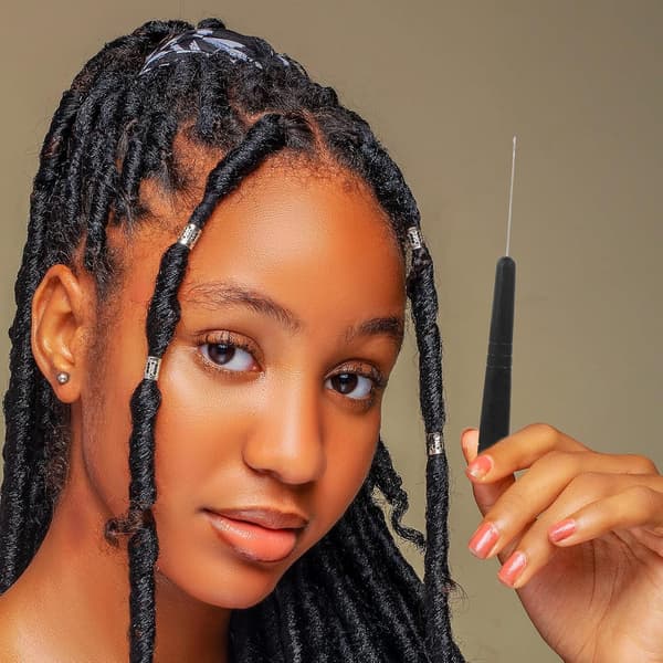 Dobbeltendte heklenåler med bambushåndtak for dreadlocks for hårfletting og parykkmakeri