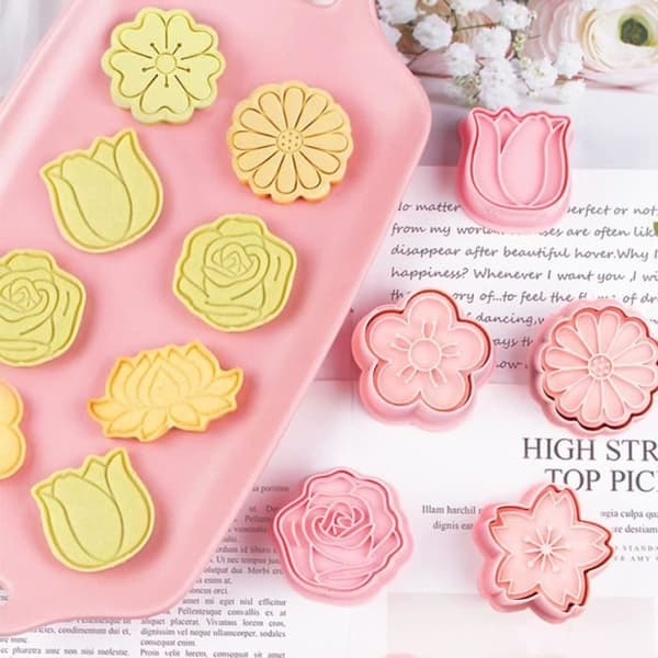 Kageudstikkere - Uspecificeret - 8 dele - Fødevaregodkendt PVC - Blomsterformer - Bagepynt