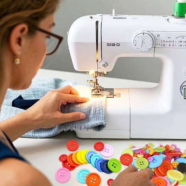 100 flerfärgade knappar, 4 hål, 0,9-2,8 cm, för kläder, hantverk, DIY