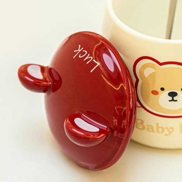 Creative Strawberry Bear Contrast Ceramic Mug Home Office with Lid Cute Bear Coffee Cup - A Cute Bear Holding Strawberries - B