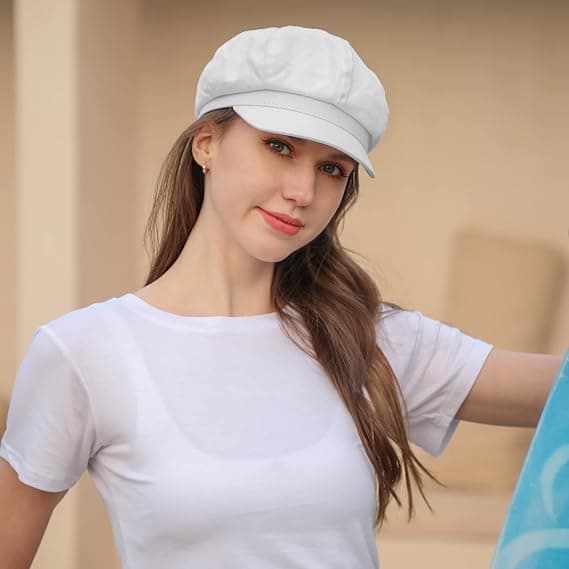 Dambasballkeps med brem for kvinner, justerbar flat caps i ensfarget hvit White