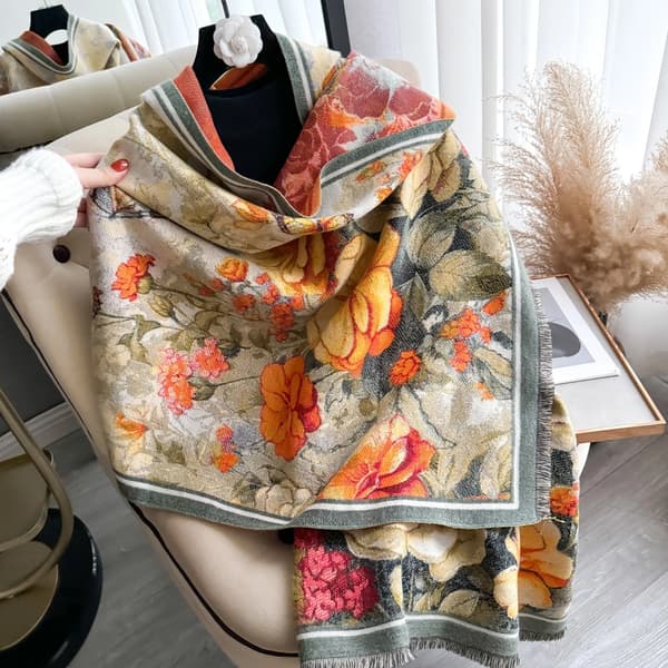 Double-sided shawl with floral and butterfly pattern in imitation cashmere, thickened, jacquard knit.