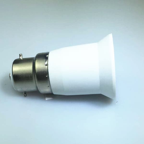 4x Sokkeladapter - B22 til E27 Sokkelomformer - Bajonettbase Lampeholderadapter for Halogen LED-lampe