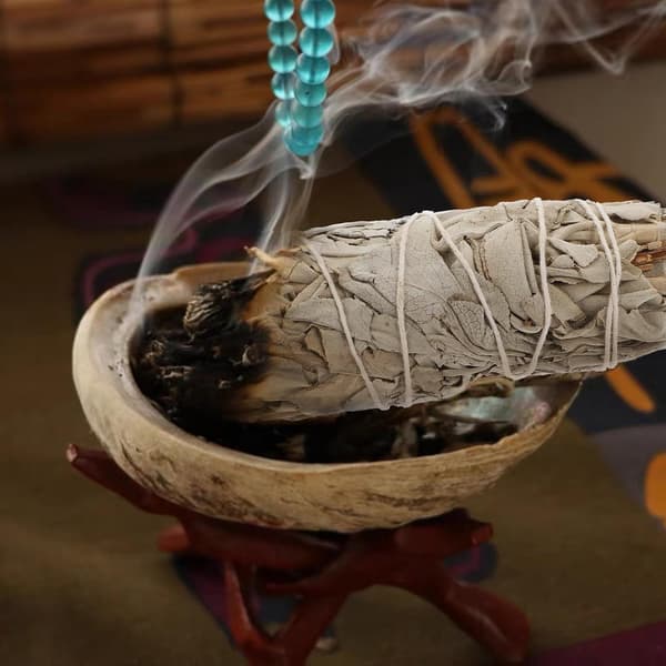 Meditation Incense Sage Bundle with Gypsum for Indoor Environment Cleaning and Bodily Healing