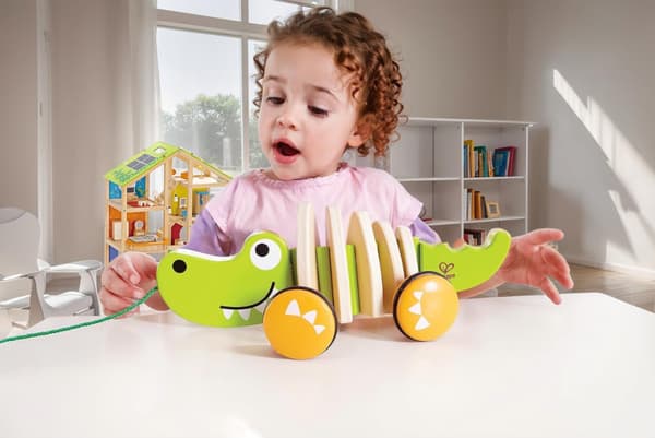 Hape Walk-A-Long Croc Trælegetøj til småbørn, L: 11.6, B: 4.3, H: 4.3 tommer