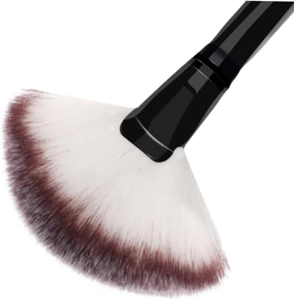 Large Fan-Shaped Brush with Wooden Handle Powder Foundation Brush Cosmetics Makeup Blending Tool