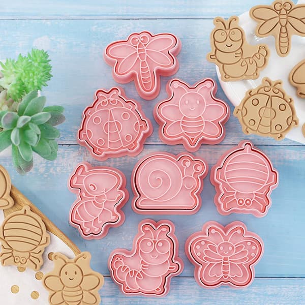 8 Pcs. Cookie Molds in Flexible PP Material with Insect Shape, Quick Release, DIY Baking, Kitchen Utensils