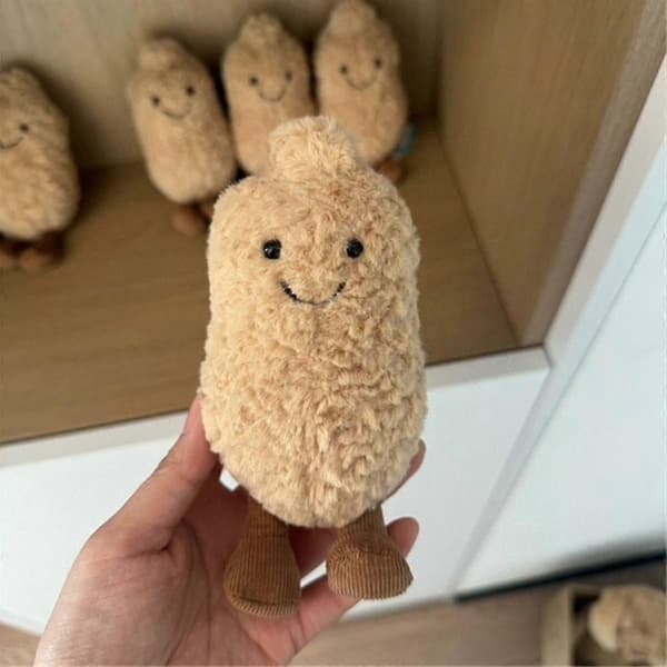 Liten peanøttplysjdukke, stuedekorasjon, møbeltilbehør