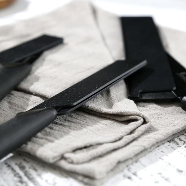 5 stk. multifunktionelle knivbeskyttere med flocket design, kompakt størrelse, stilrent udseende