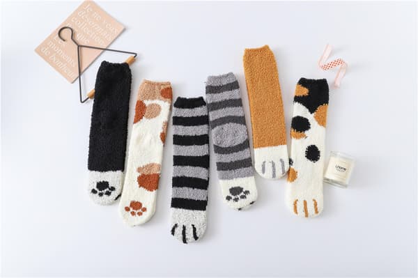 6 par korallfleece-strumpor med kattfotavtryck, fluffiga sovstrumpor med varmt fleecefoder