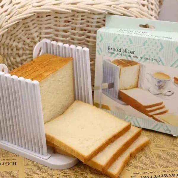 Bread Slicer, Rust Slice, Foldable and with Adjustable Thickness