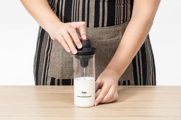 Elektrisk Mælkeskummer 450 ml | Maku Kitchen Life Svart black
