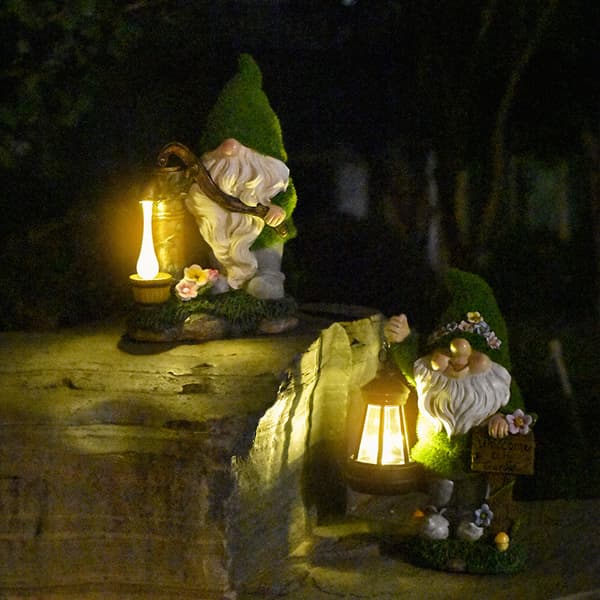 Felted Resin Gnome Figurine, Solar Powered Garden Decoration and Well Statue