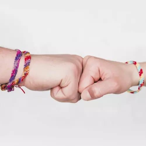 DIY Armbandskit för Barn – Skapa Dina Egna Armband